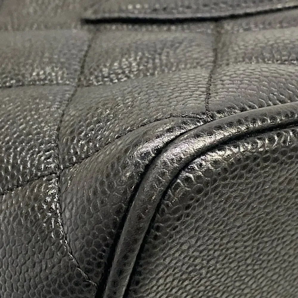 CHANEL caviar medallion